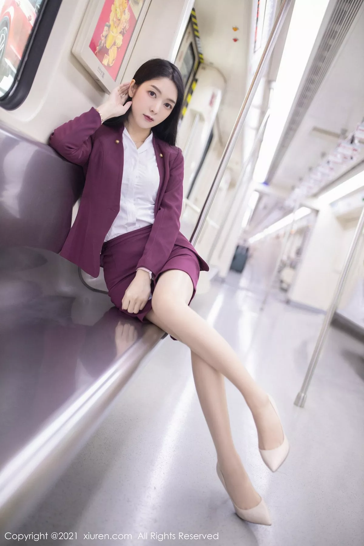 秀人集.com_[XiuRen秀人网]No.3092_女神Angela小热巴末班地铁场景主题开档肉丝露蕾丝内裤诱惑写真87P