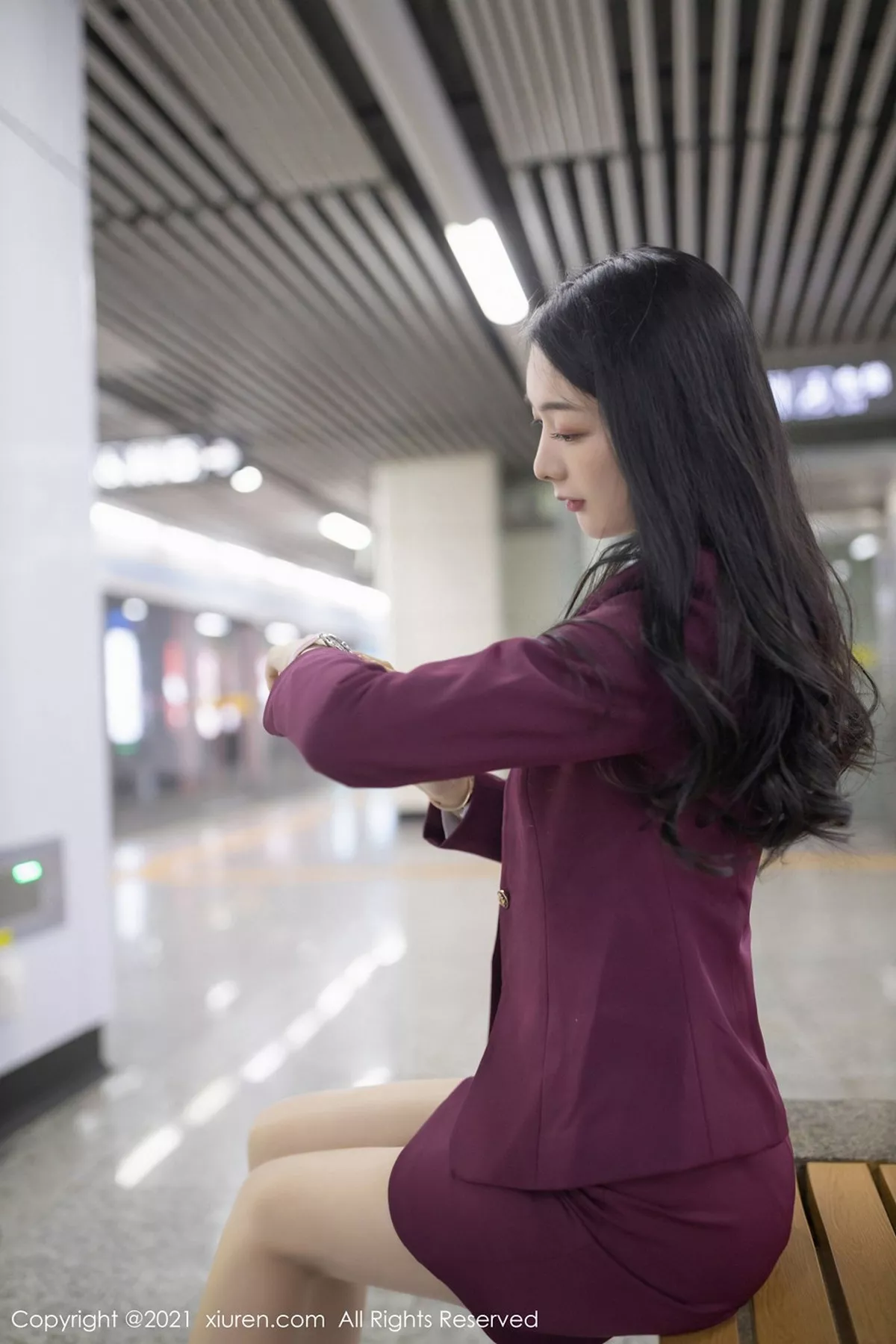 秀人集.com_[XiuRen秀人网]No.3092_女神Angela小热巴末班地铁场景主题开档肉丝露蕾丝内裤诱惑写真87P