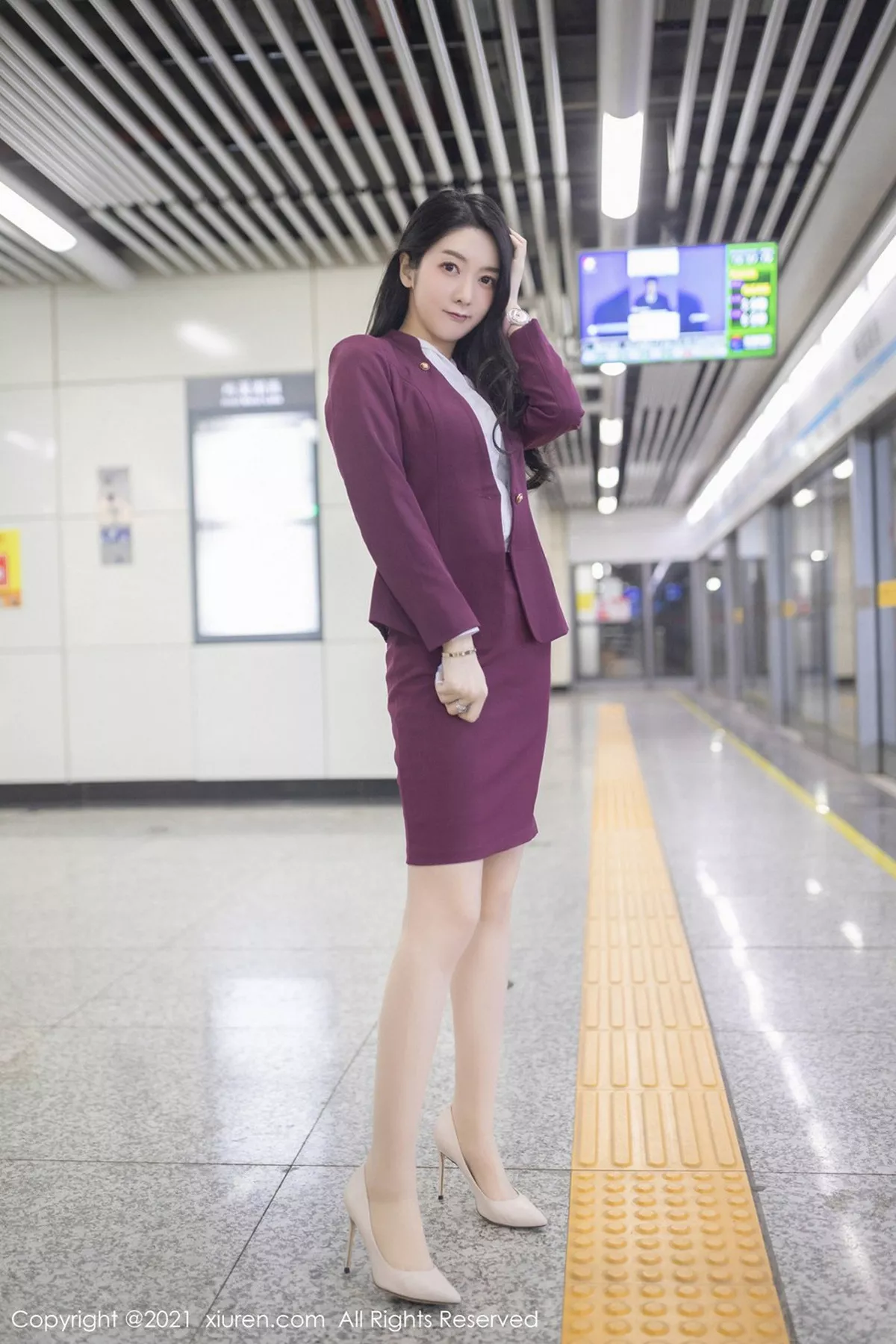 秀人集.com_[XiuRen秀人网]No.3092_女神Angela小热巴末班地铁场景主题开档肉丝露蕾丝内裤诱惑写真87P