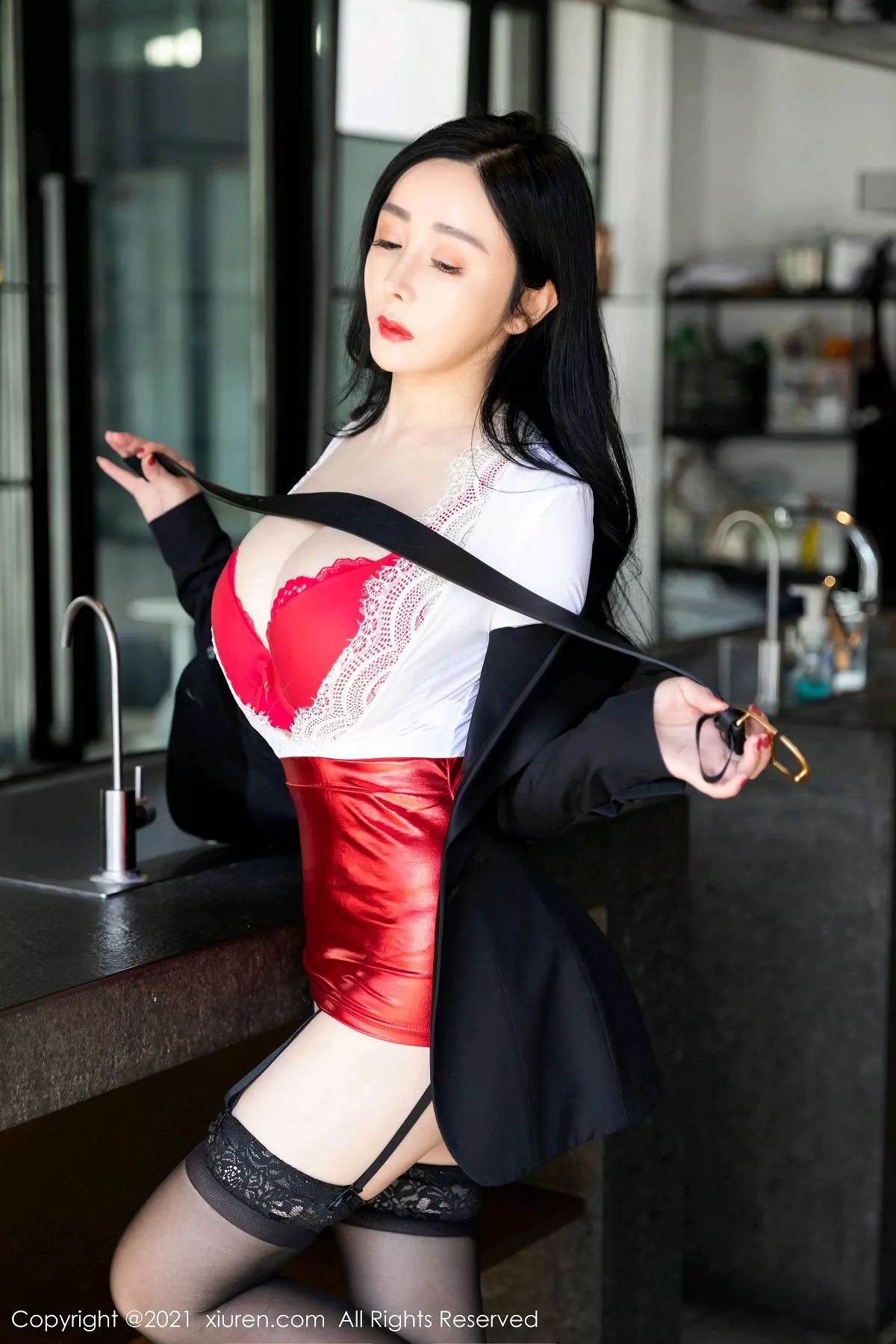 秀人集.com_[XiuRen秀人网]No.3148_女神允爾元宵节剧情主题猩红内衣配蕾丝吊袜秀丰乳肥臀诱惑写真58P