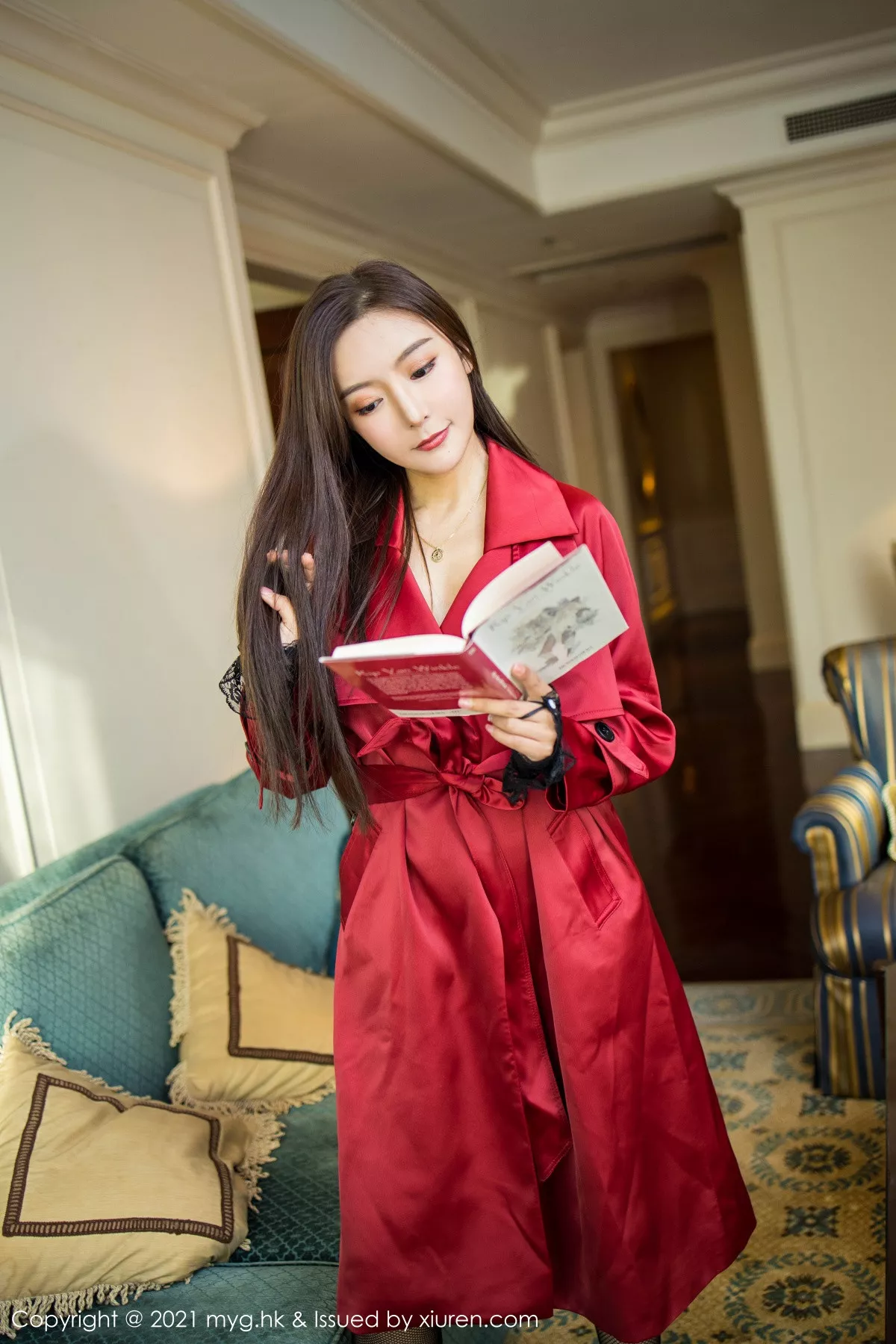 秀人集.com_[MyGirl美媛馆]Vol.496_女神王馨瑶yanni鲜红飒爽皮衣配黑丝网袜半脱露翘臀诱惑写真63P