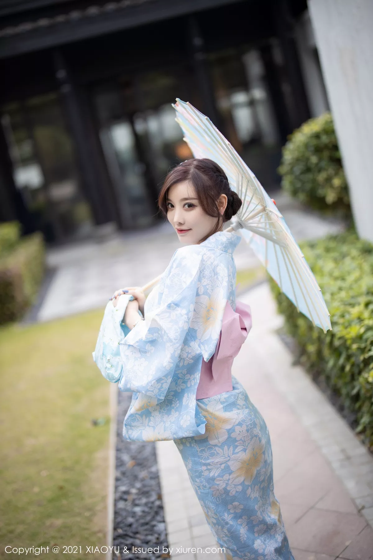 秀人集.com_[XiaoYu画语界]Vol.482_女神杨晨晨sugar厦门旅拍户外日式和服系列半脱撩人诱惑写真80P