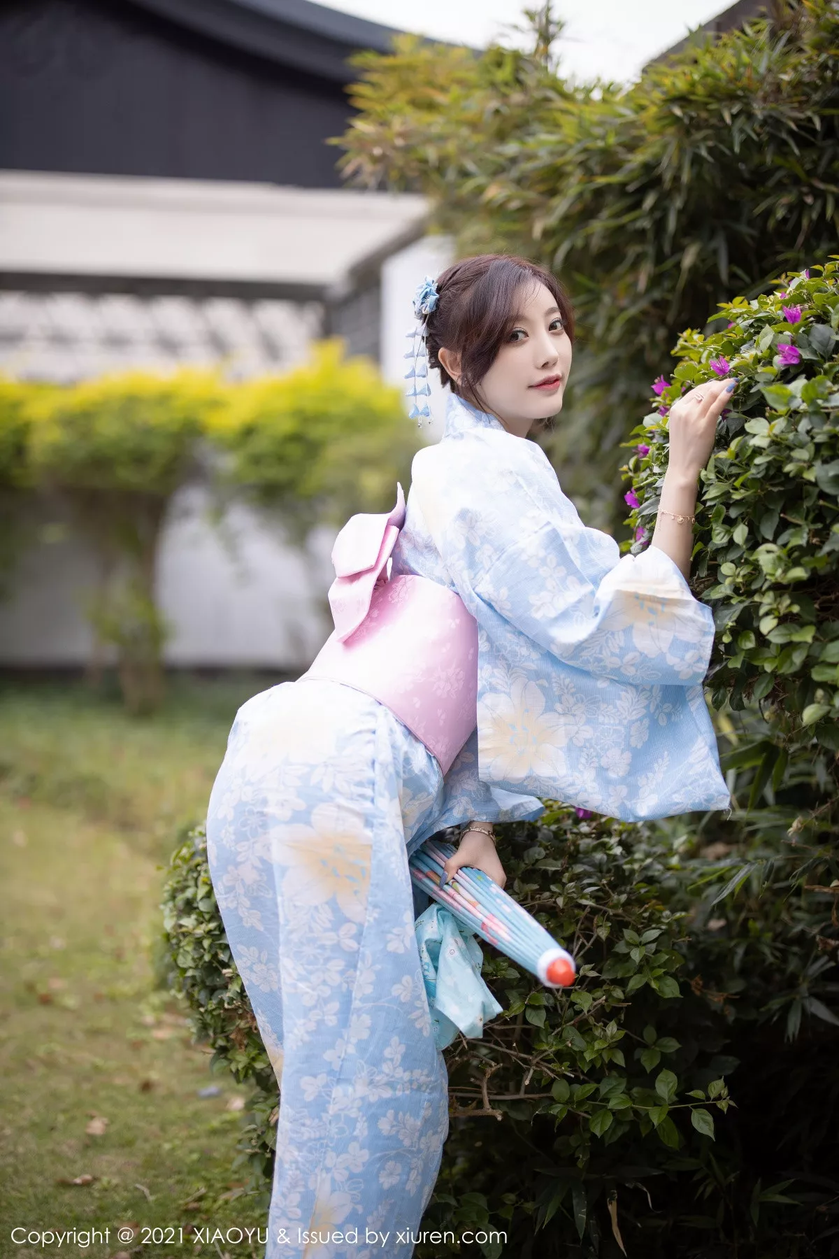 秀人集.com_[XiaoYu画语界]Vol.482_女神杨晨晨sugar厦门旅拍户外日式和服系列半脱撩人诱惑写真80P