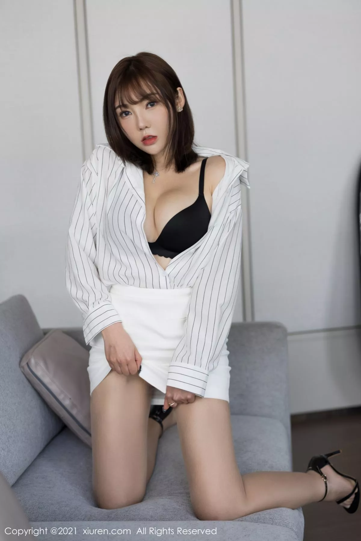 秀人集.com_[XiuRen秀人网]No.3169_嫩模萌汉药baby职场秘书OL主题私房无内肉丝裤袜秀翘臀诱惑写真37P