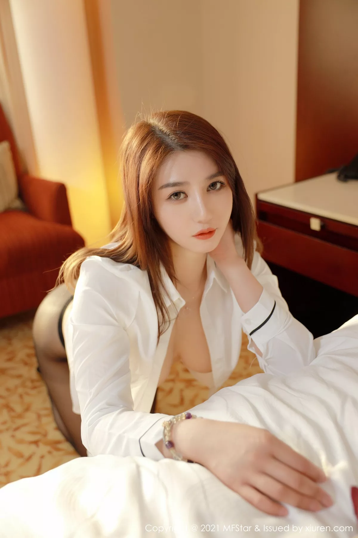 秀人集.com_[MFStar模范学院]Vol.466_嫩模fairy如歌私房真空白衬衣配无内黑丝裤袜极致诱惑写真50P