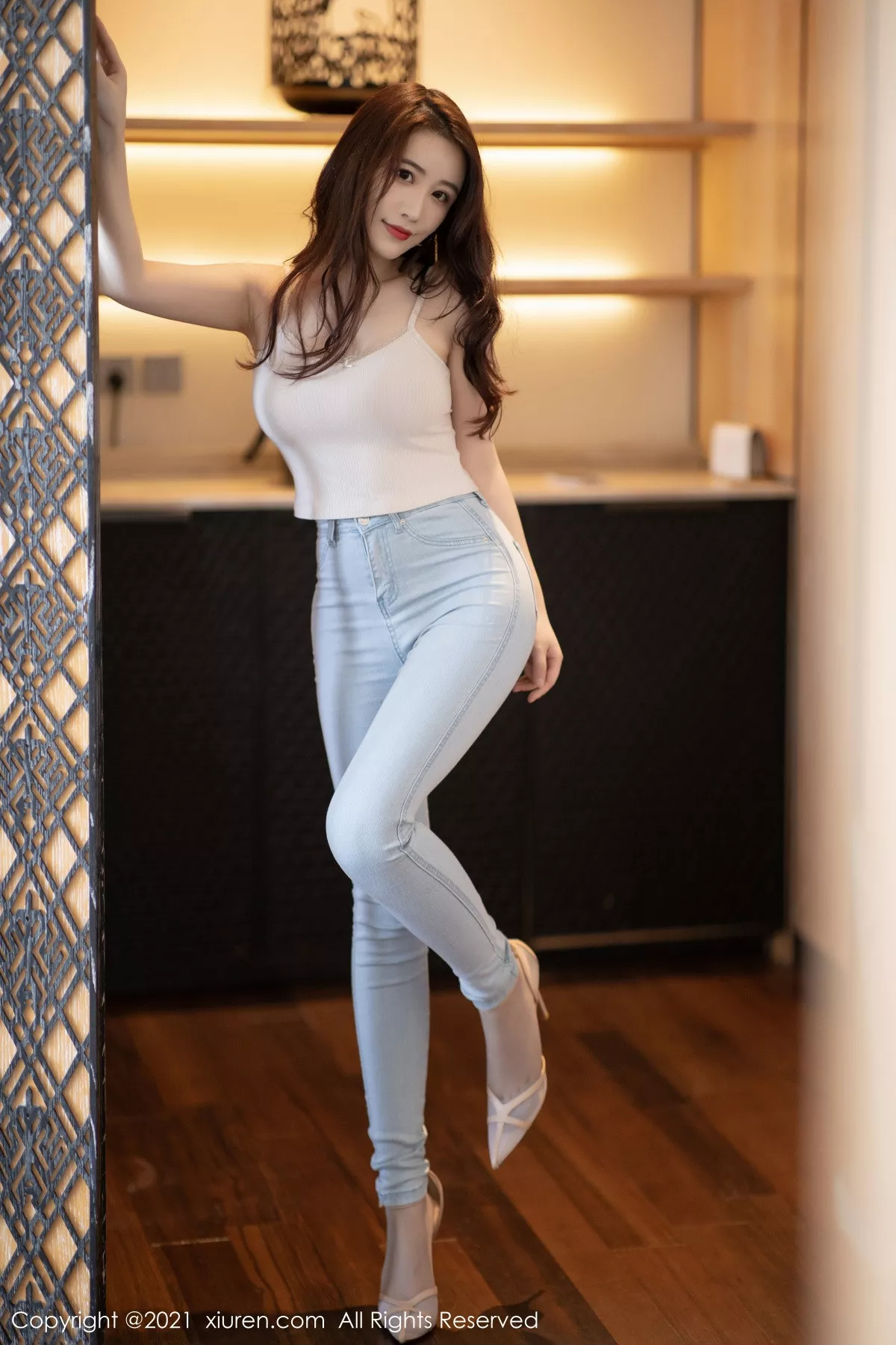 秀人集.com_[XiuRen秀人网]No.3192_女神Cherry绯月樱三亚旅拍脱紧身牛仔裤露肉丝裤袜完美诱惑写真74P