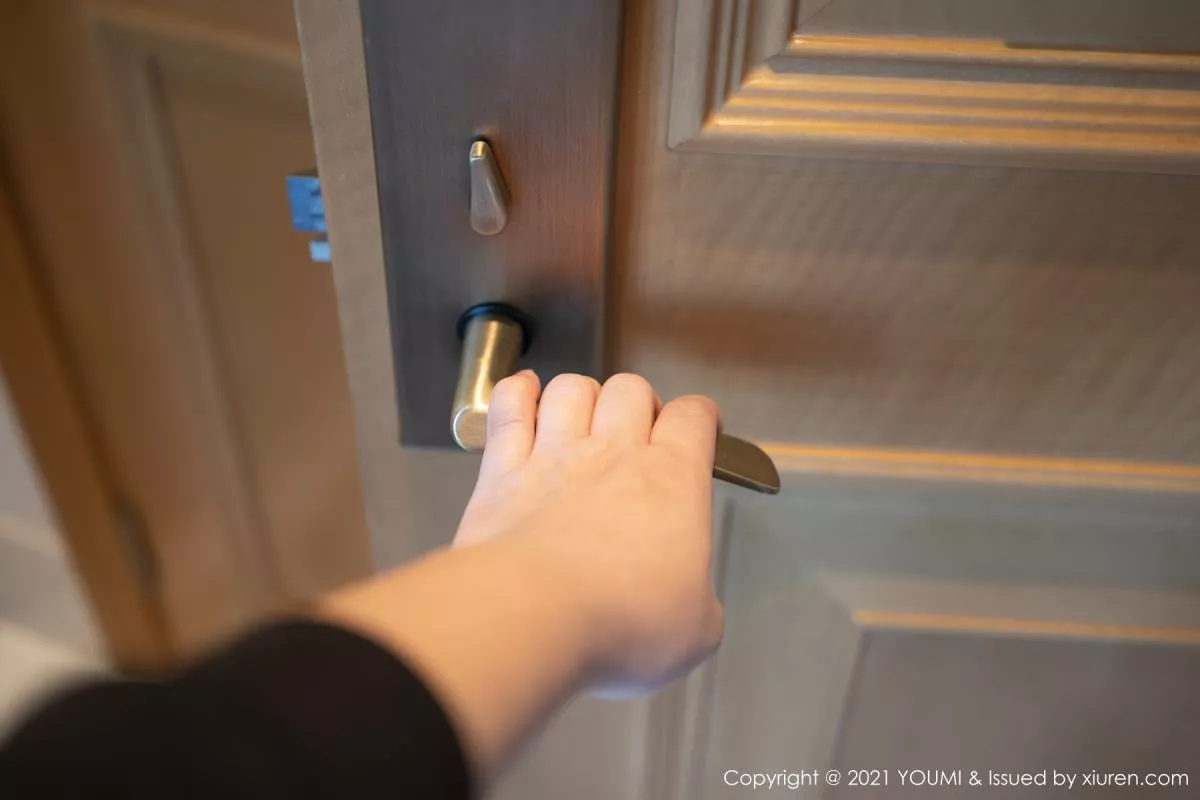 秀人集.com_[YouMi尤蜜荟]Vol.613_女神朱可儿Flower厦门旅拍应聘模特剧情主题职场制服诱惑写真62P