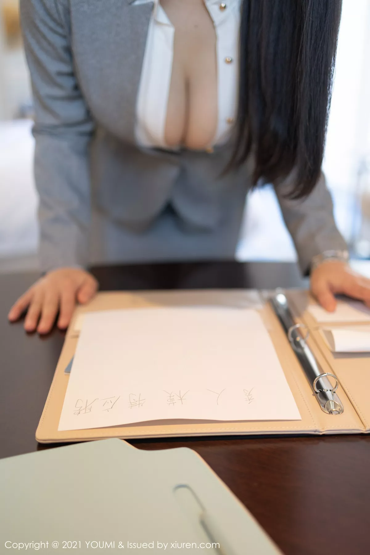 秀人集.com_[YouMi尤蜜荟]Vol.613_女神朱可儿Flower厦门旅拍应聘模特剧情主题职场制服诱惑写真62P