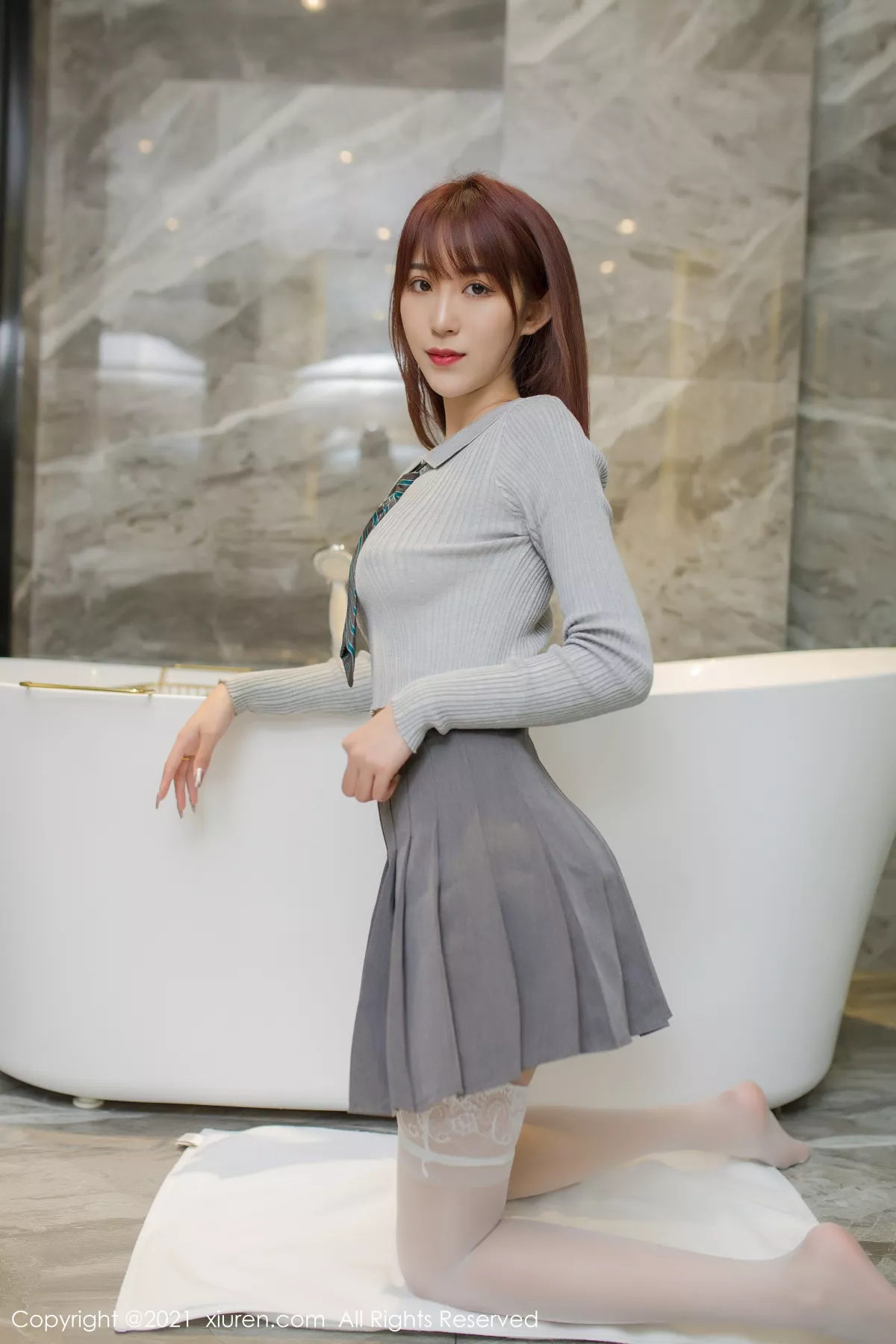 秀人集.com_[XiuRen秀人网]No.3199_嫩模周慕汐baby私房浴缸里脱性感JK制服露火辣身材诱惑写真56P