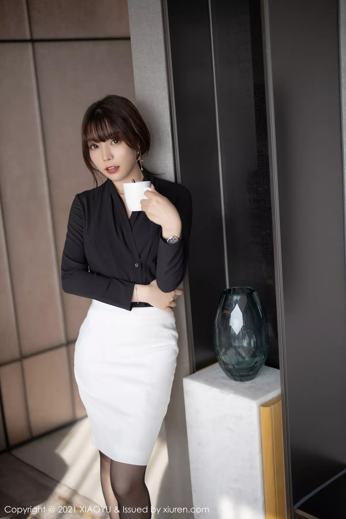 秀人集.com_[XiaoYu画语界]Vol.489_女神芝芝Booty职场秘书OL主题镂空内衣配蕾丝吊袜极致诱惑写真93P