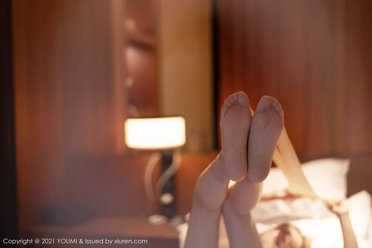 秀人集.com_[YouMi尤蜜荟]Vol.616_女神周于希Sandy厦门旅拍私房蕾丝睡裙秀惹火身材诱惑写真53P