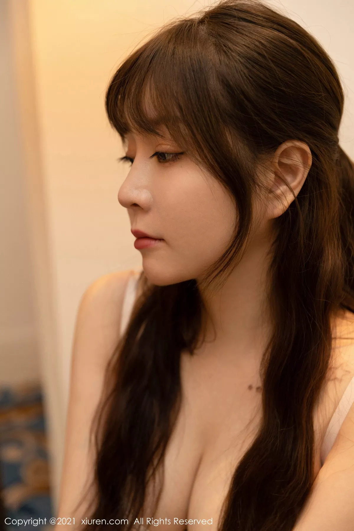 秀人集.com_[XiuRen秀人网]No.3220_女神王雨纯厦门旅拍下午茶主题后续半脱露开档肉丝裤袜诱惑写真53P