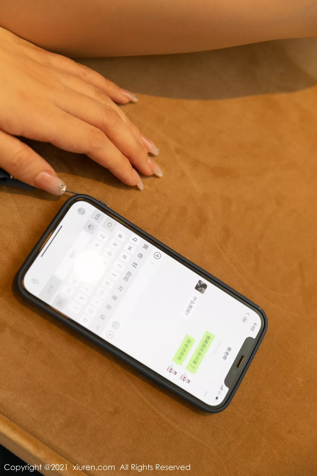 秀人集.com_[XiuRen秀人网]No.3220_女神王雨纯厦门旅拍下午茶主题后续半脱露开档肉丝裤袜诱惑写真53P