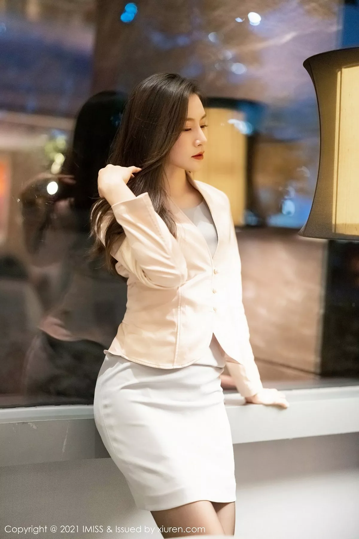 秀人集.com_[IMISS爱蜜社]Vol.552_气质美女Vanessa典雅职场OL主题私房黑丝吊袜极致魅惑写真63P