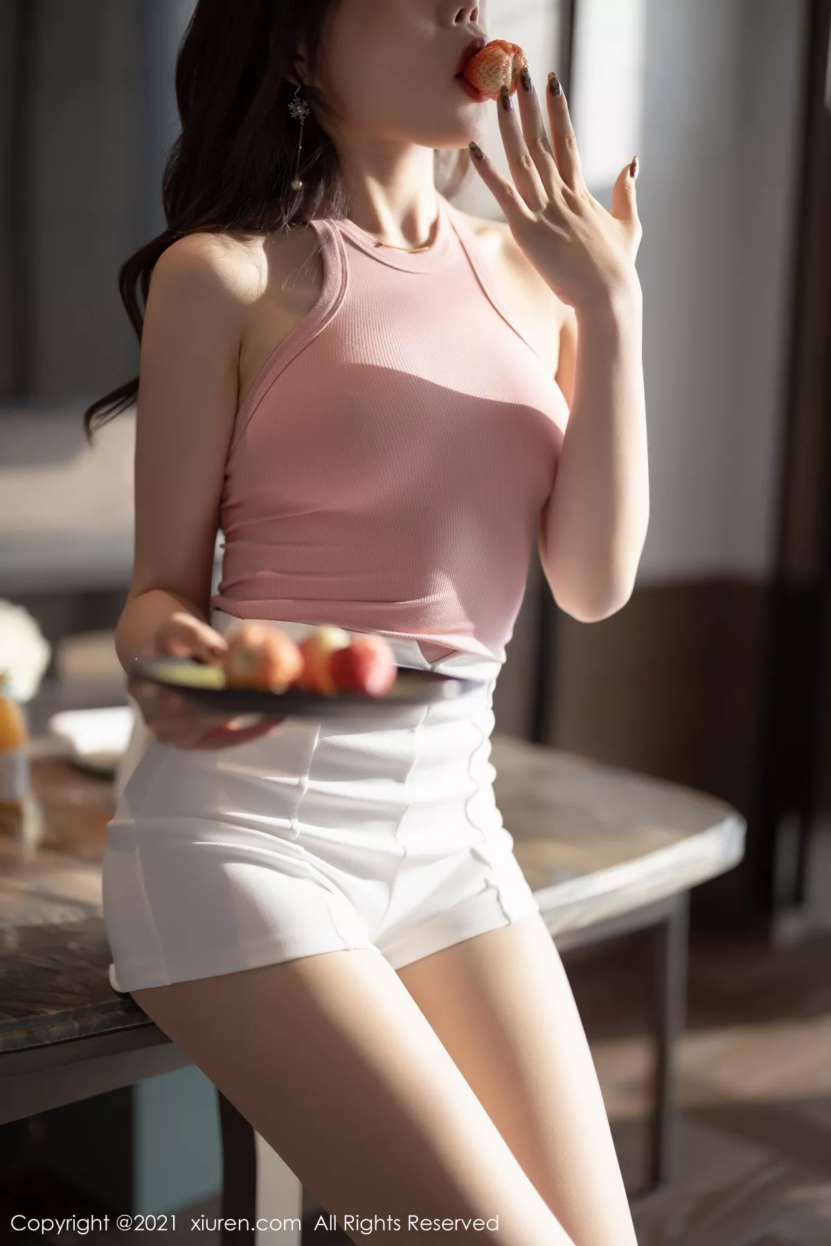 秀人集.com_[XiuRen秀人网]No.3245_女神芝芝Booty私房粉色紧身衣配肉丝裤袜秀完美身材诱惑写真77P