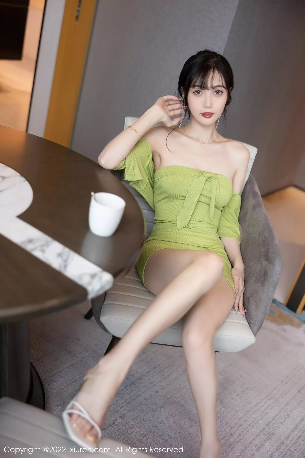 秀人集.com_[XiuRen秀人网]No.5211_模特林星阑私房性感绿色露肩连衣短裙半脱露曼妙身材诱惑写真92P