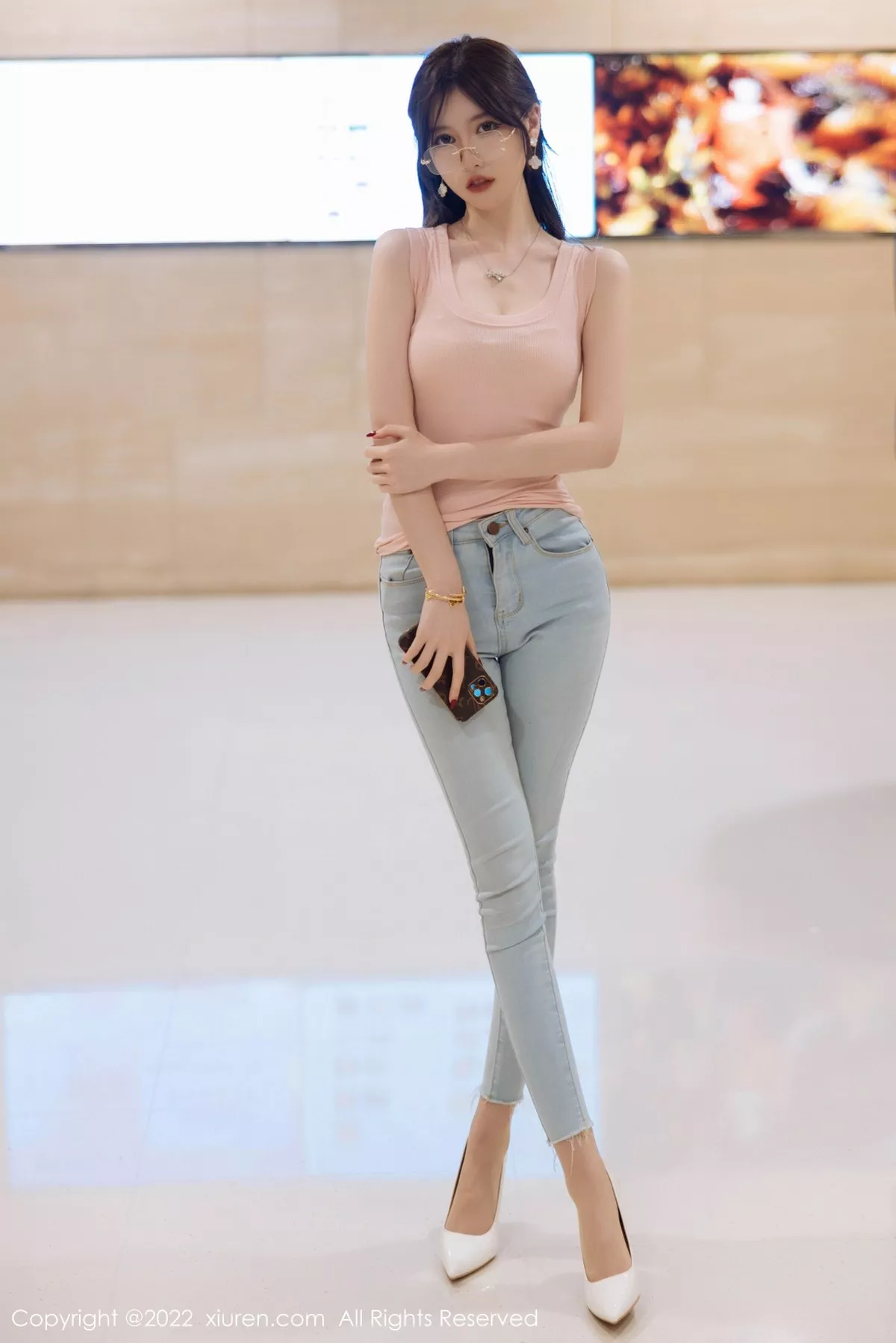 秀人集.com_[XiuRen秀人网]No.5306_模特美桃酱海南心愿旅拍粉色收身衣+私房白色女仆性感迷人写真73P