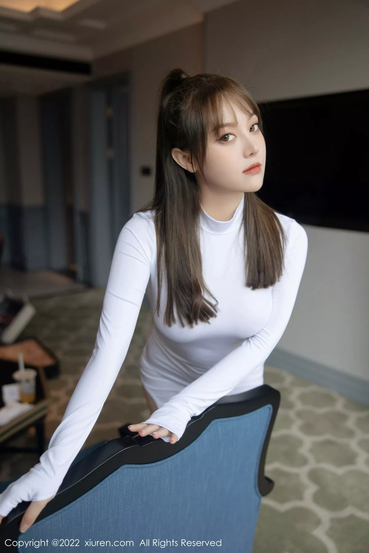 秀人集.com_[XiuRen秀人网]No.5304_模特豆瓣酱私房性感白色轻透服饰配白丝袜秀丰满身材诱惑写真87P