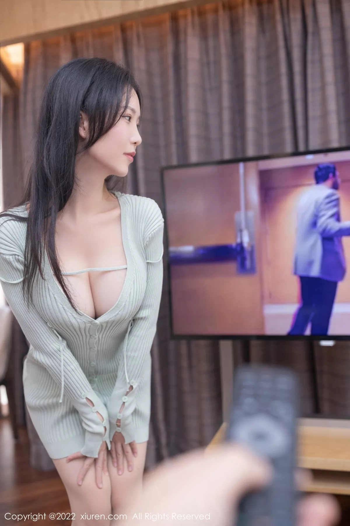 秀人集.com_[XiuRen秀人网]No.5206_模特利世酒店场景私房半脱露淡紫色蕾丝内衣原色丝袜诱惑写真94P