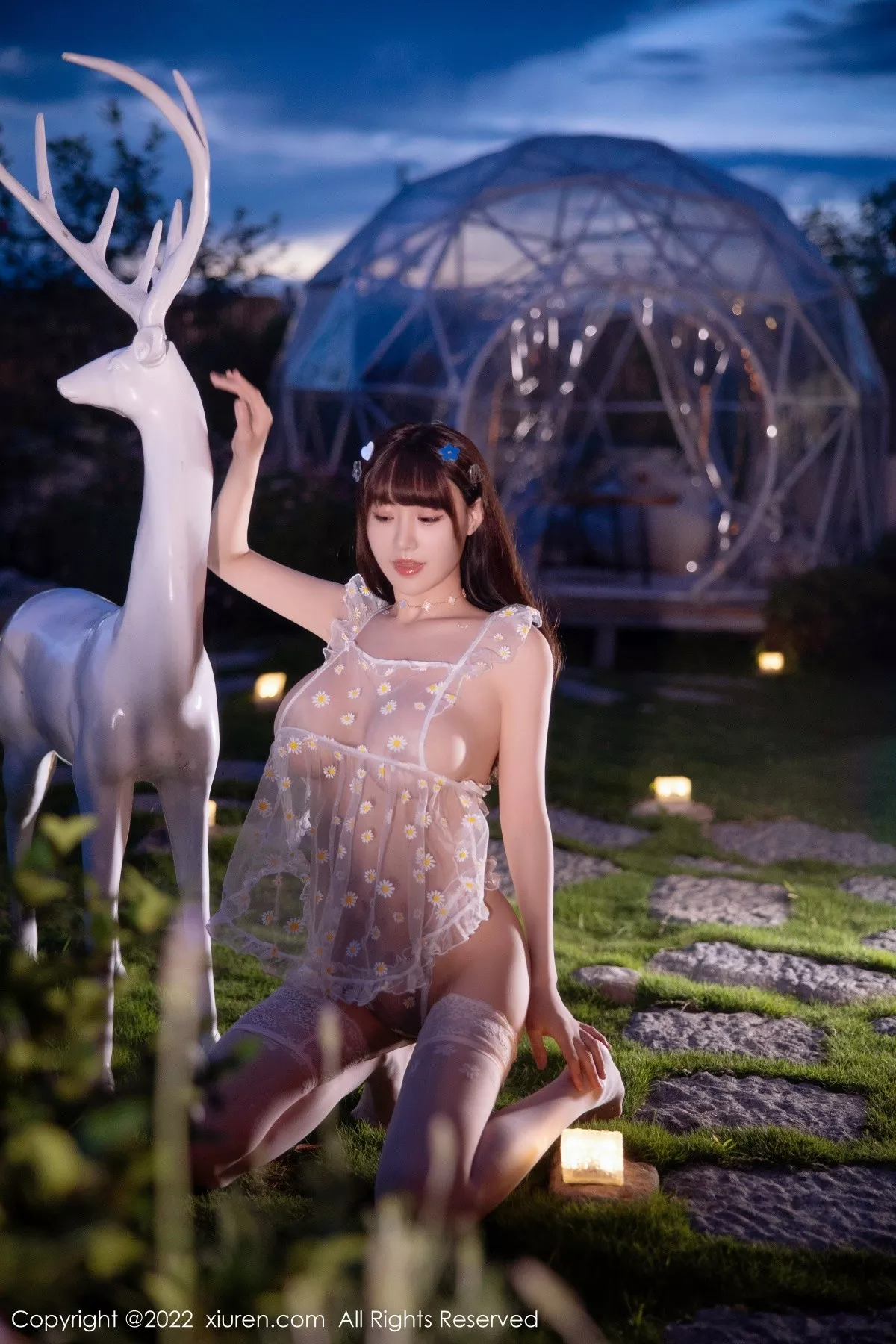 秀人集.com_[XiuRen秀人网]No.5358_女神朱可儿Flora大理旅拍户外白色轻透薄纱配蕾丝袜撩人诱惑写真73P