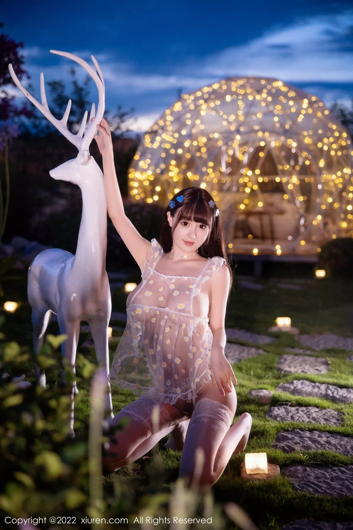 秀人集.com_[XiuRen秀人网]No.5358_女神朱可儿Flora大理旅拍户外白色轻透薄纱配蕾丝袜撩人诱惑写真73P