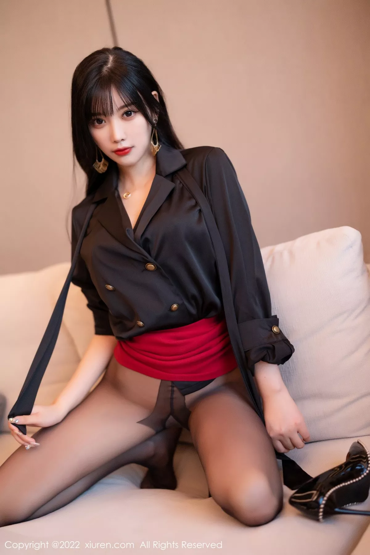 秀人集.com_[XiuRen秀人网]No.5390_女神杨晨晨Yome半脱露轻透蕾丝内衣配超薄无内黑丝诱惑写真82P