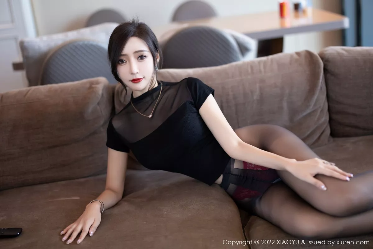 秀人集.com_[XiaoYu画语界]Vol.837_女神王馨瑶yanni脱黑色轻透服露性感红色蕾丝内衣迷人诱惑写真83P