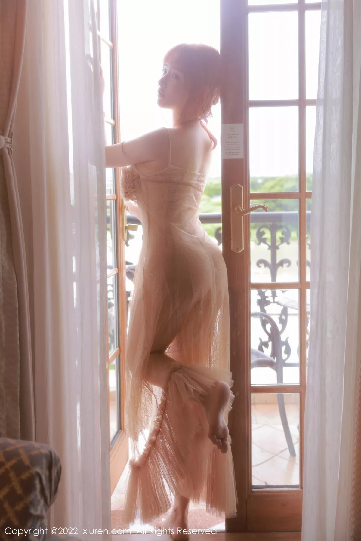 秀人集.com_[XiuRen秀人网]No.5421_模特养乐多DoDo私房性感浅色睡裙透视秀火辣身材极致诱惑写真52P