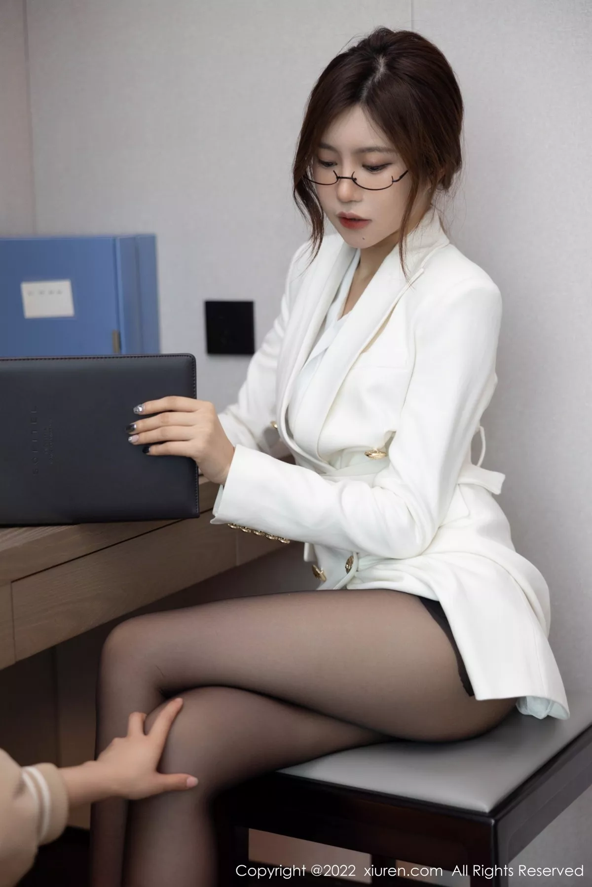 秀人集.com_[XiuRen秀人网]No.5430_女神绮里嘉ula海南心愿旅拍私房半脱露性感浅色蕾丝内衣诱惑写真80P