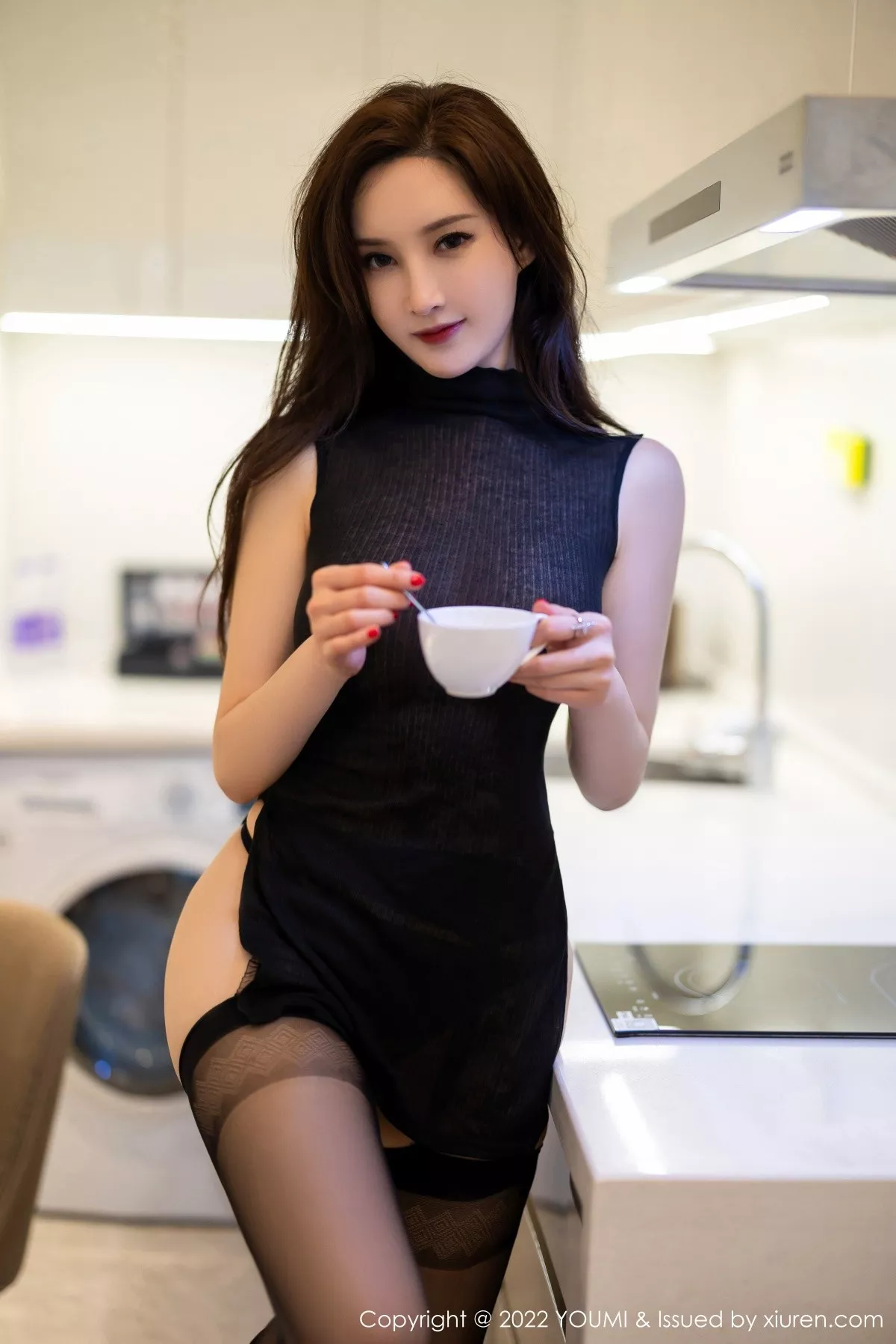 秀人集.com_[YouMi尤蜜荟]Vol.828_女神Carol小肥莹性感黑色高领轻透上衣配黑丝吊袜极致魅惑写真73P