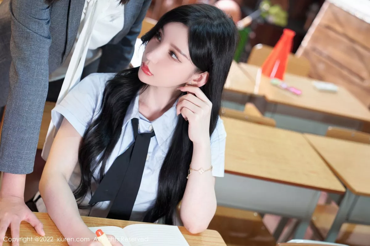 秀人集.com_[XiuRen秀人网]No.5452_女神周于希Sally学妹装扮半脱露黑色蕾丝边内衣撩人诱惑写真76P