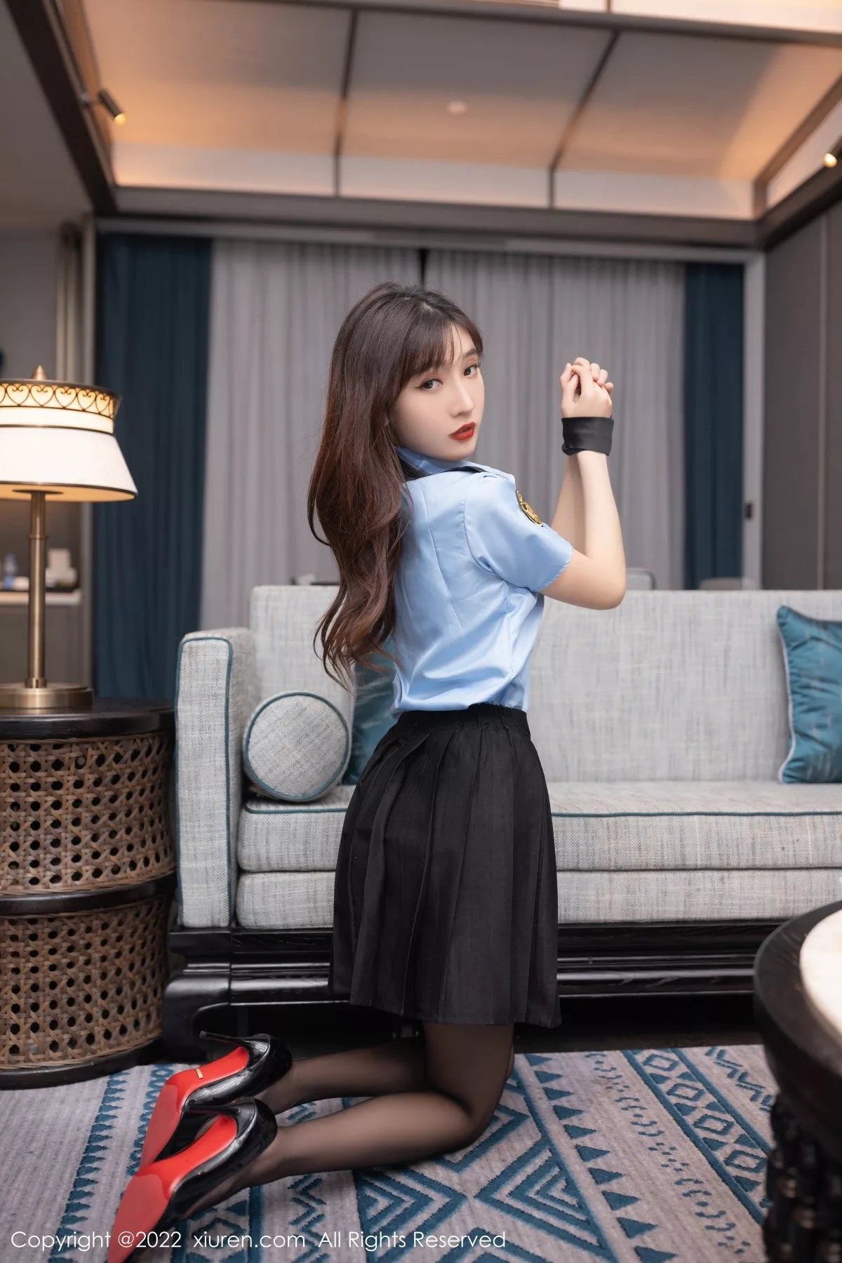 秀人集.com_[XiuRen秀人网]No.5461_模特陆萱萱性感女警官制服半脱露深蓝色蕾丝内衣完美诱惑写真84P