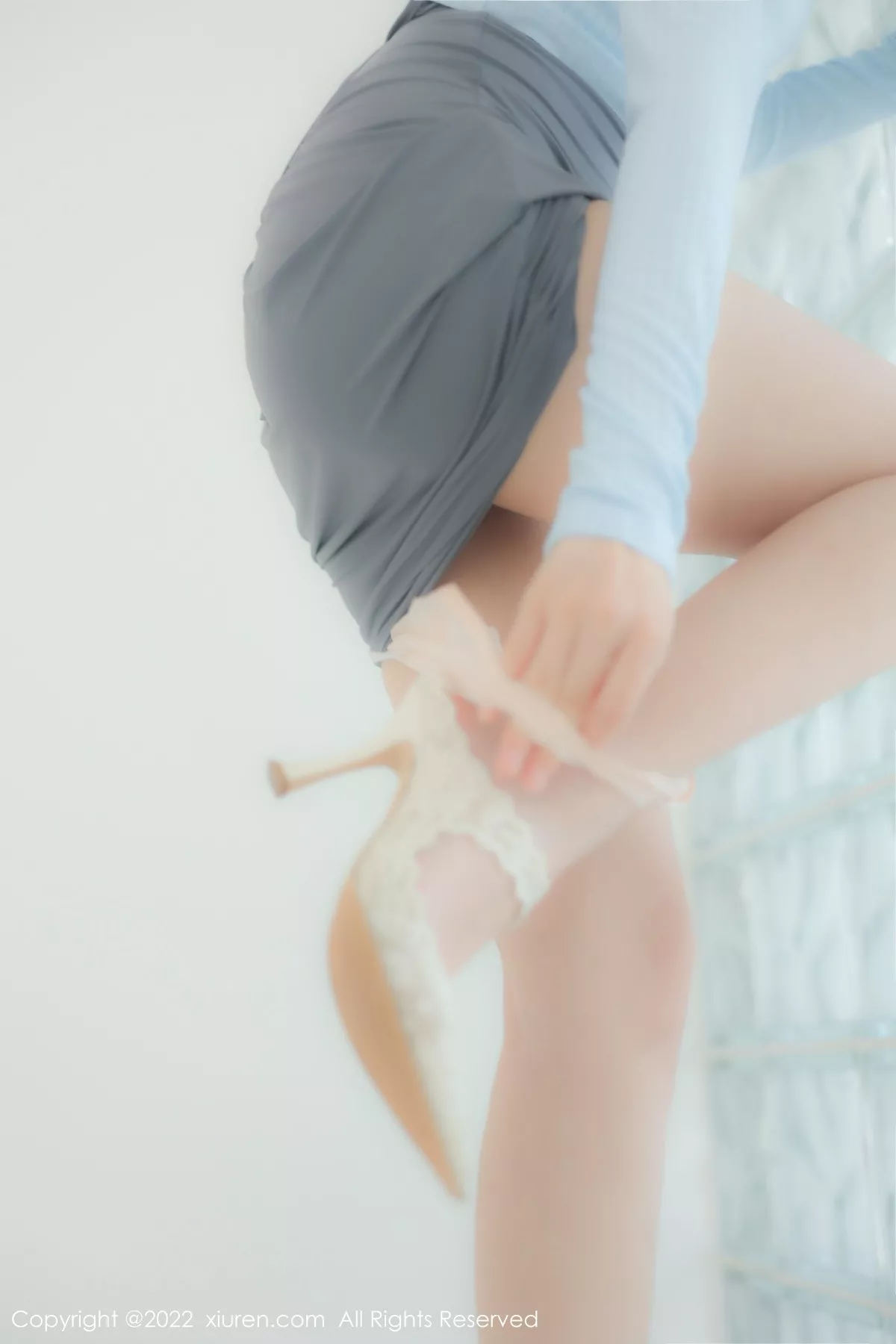 秀人集.com_[XiuRen秀人网]No.5453_模特小麦是只喵大理旅拍私房性感灰色短裙露浑圆翘臀诱惑写真96P