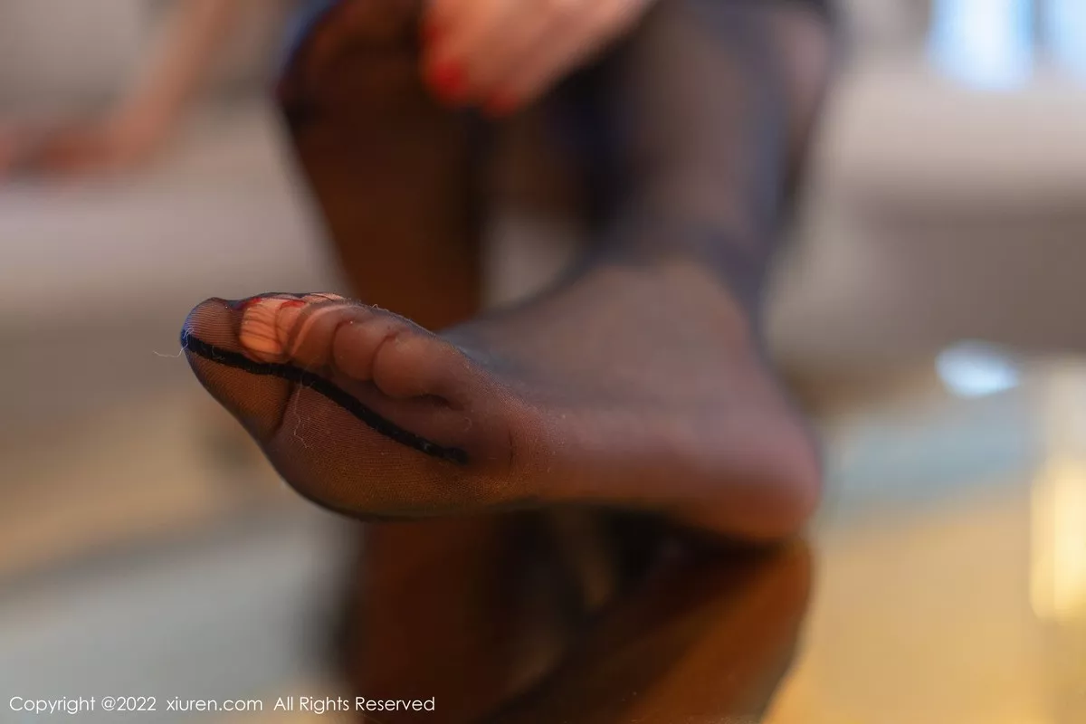 秀人集.com_[XiuRen秀人网]No.5339_女神奶瓶土肥圆私房性感白T配黑短裙半脱秀丰乳肥臀诱惑写真78P