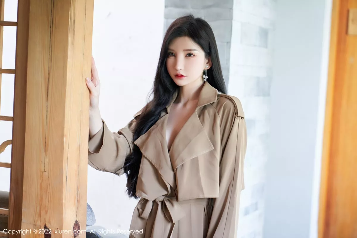 秀人集.com_[XiuRen秀人网]No.5469_女神周于希Sally脱杏色风衣露黑色蕾丝内衣配蕾丝吊袜诱惑写真75P