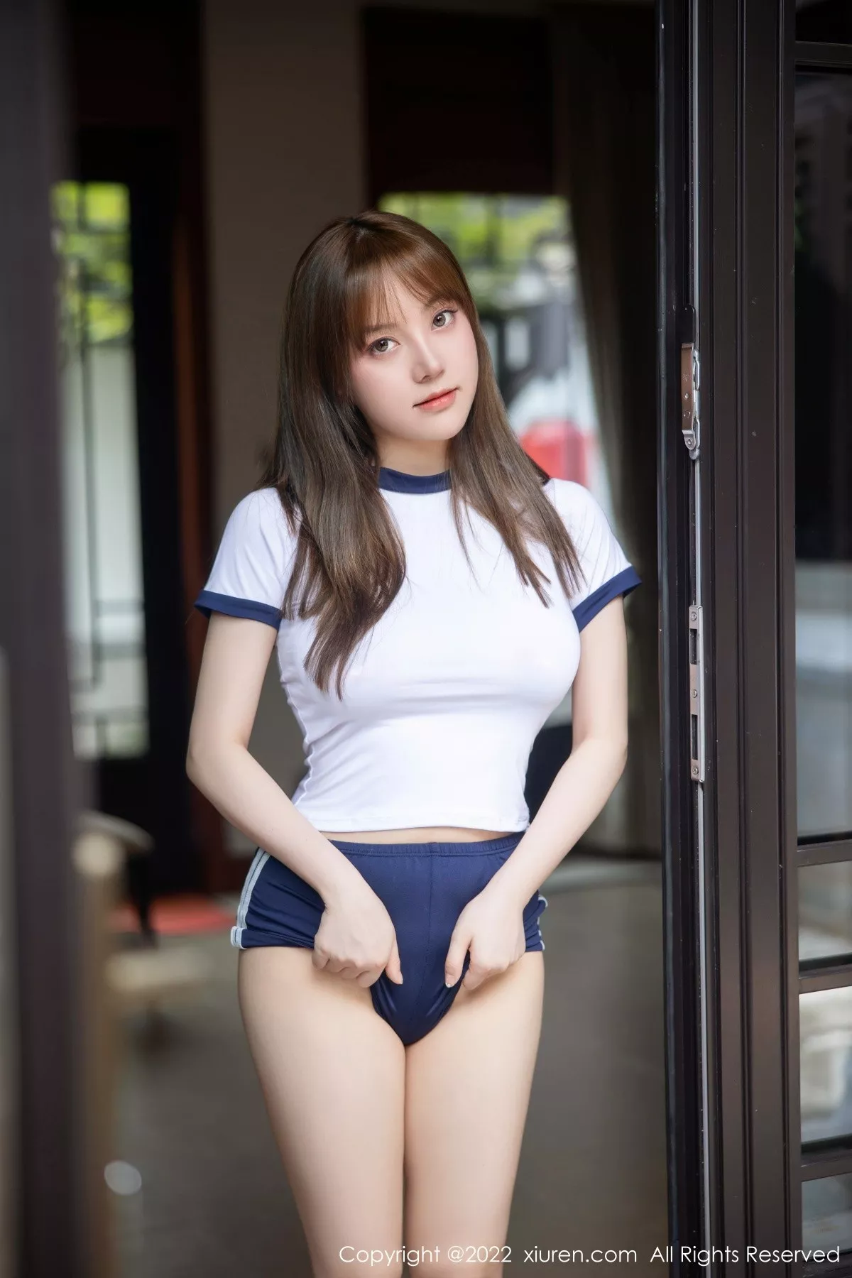 秀人集.com_[XiuRen秀人网]No.5465_模特豆瓣酱私房性感白色短袖上衣配蓝短裤半脱露豪乳诱惑写真117P