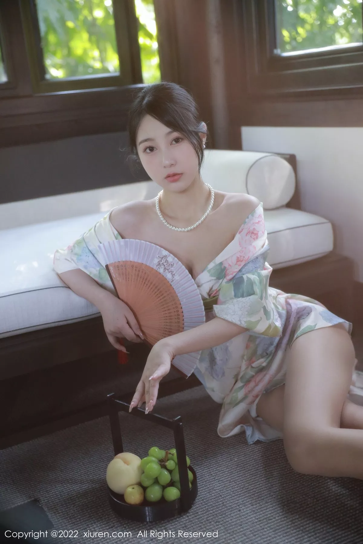 秀人集.com_[XiuRen秀人网]No.5514_模特谢晚晚性感白色带花纹长裙配原色丝袜秀完美身材诱惑写真111P