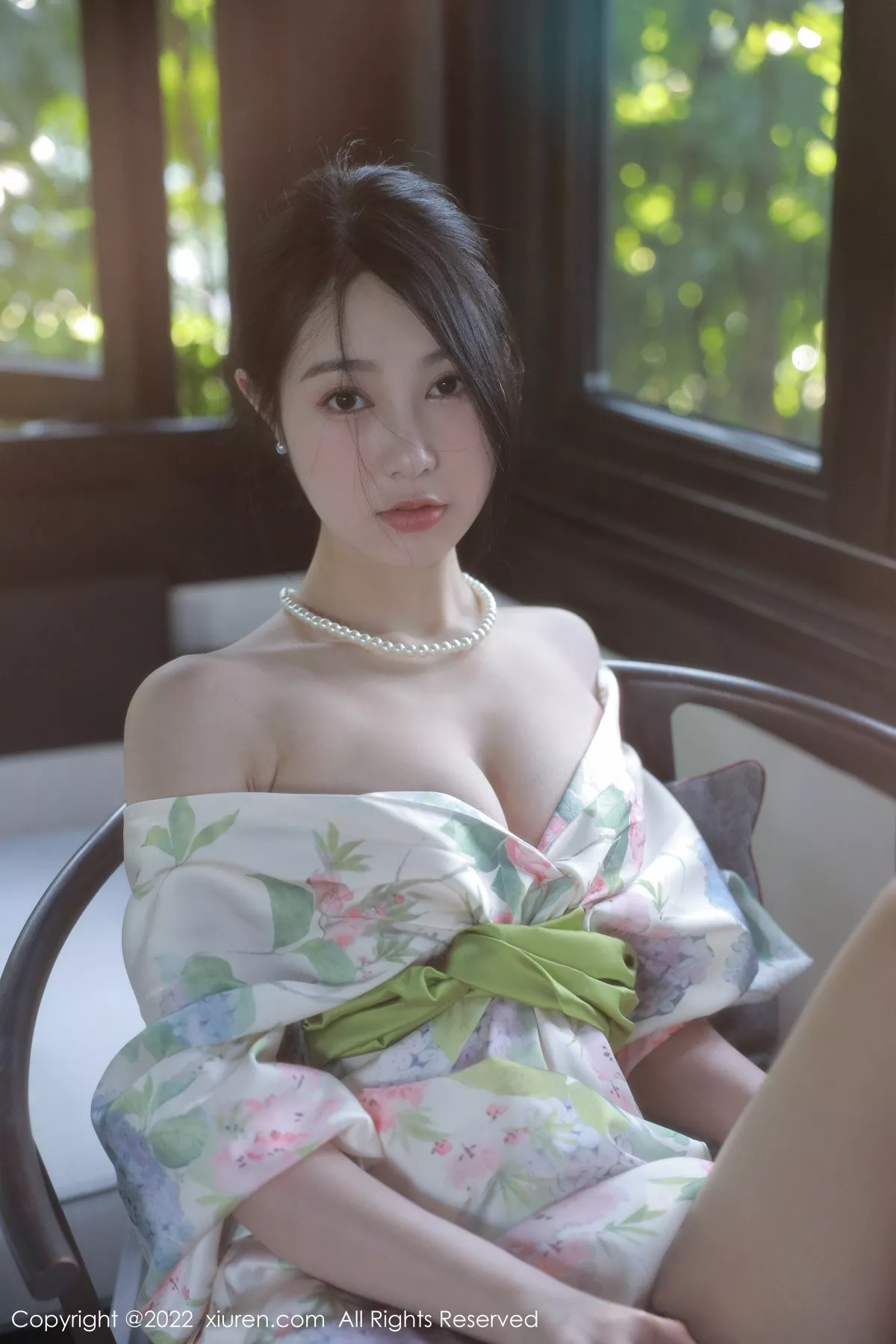 秀人集.com_[XiuRen秀人网]No.5514_模特谢晚晚性感白色带花纹长裙配原色丝袜秀完美身材诱惑写真111P