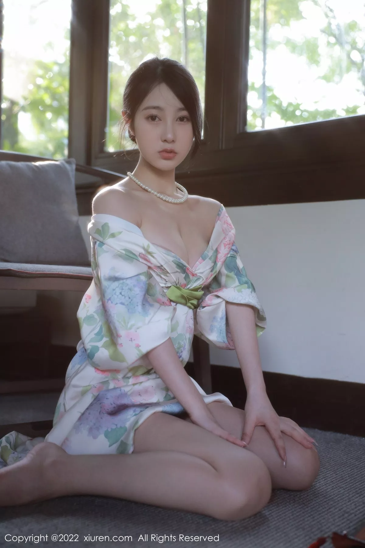 秀人集.com_[XiuRen秀人网]No.5514_模特谢晚晚性感白色带花纹长裙配原色丝袜秀完美身材诱惑写真111P