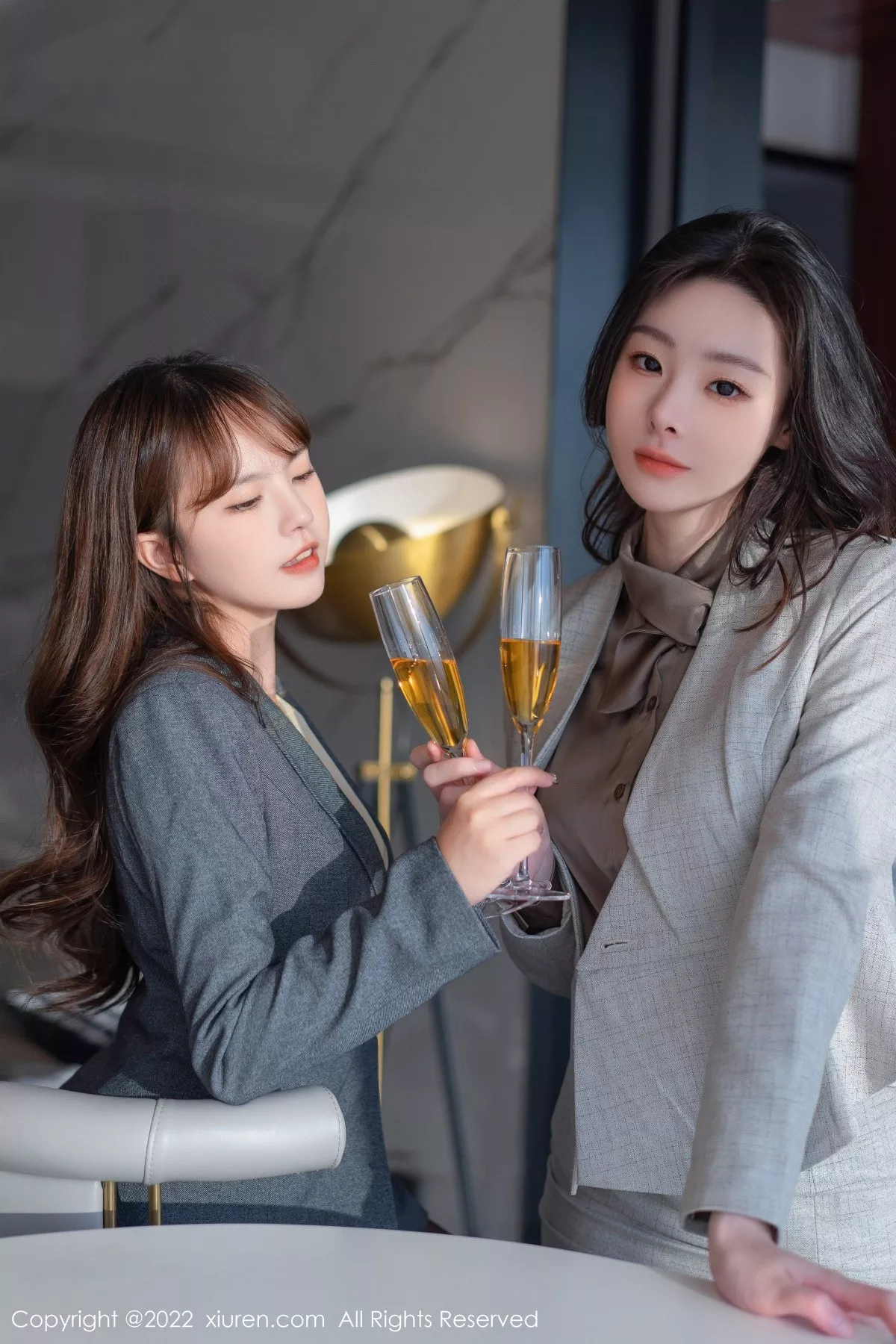 秀人集.com_[XiuRen秀人网]No.5524_模特合集是小逗逗＆张思允职业OL装扮半脱露蕾丝内衣诱惑写真65P