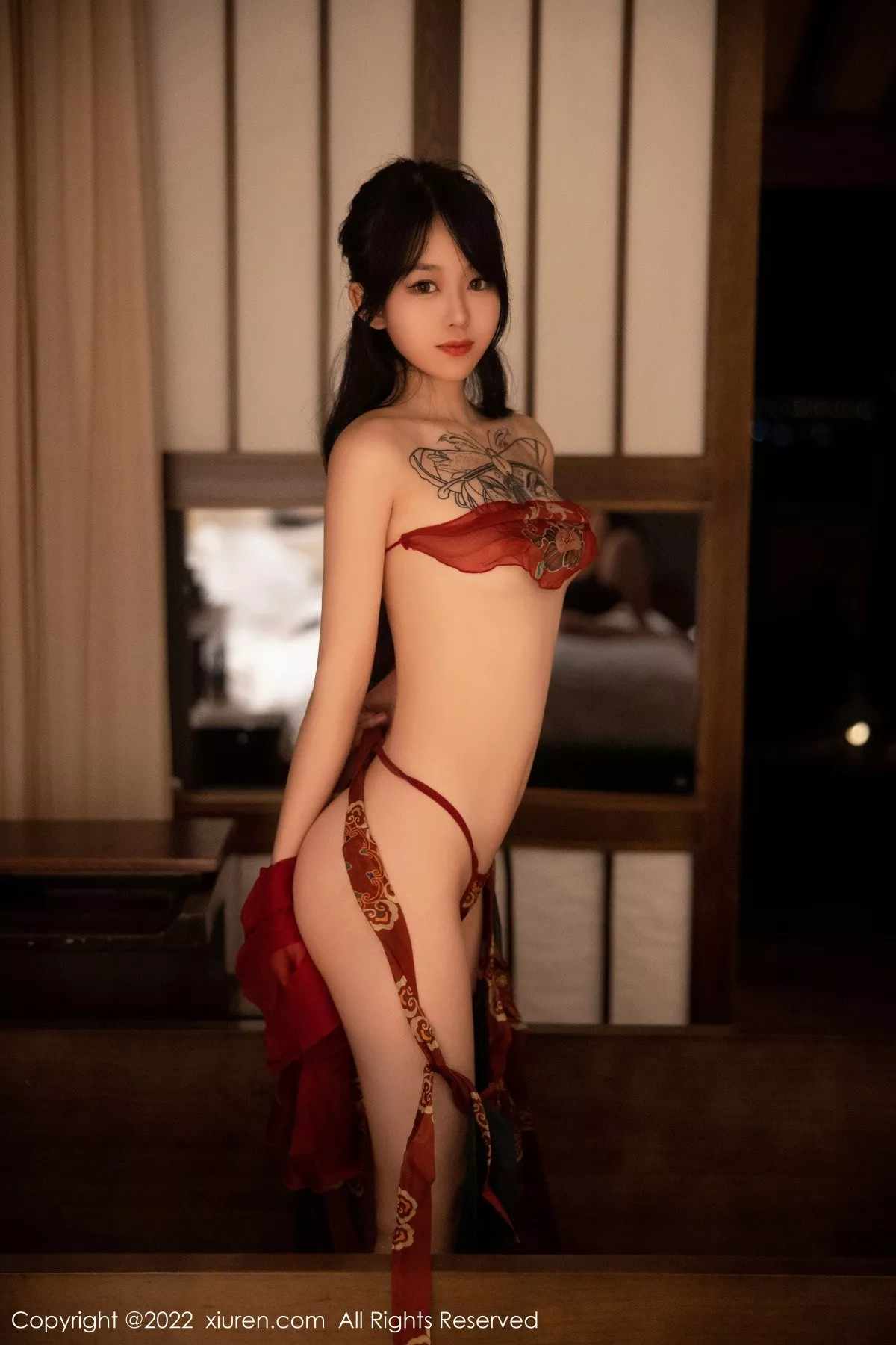 秀人集.com_[XiuRen秀人网]No.5527_模特奶瓶大理旅拍私房性感红色轻透古装服秀完美身材诱惑写真78P