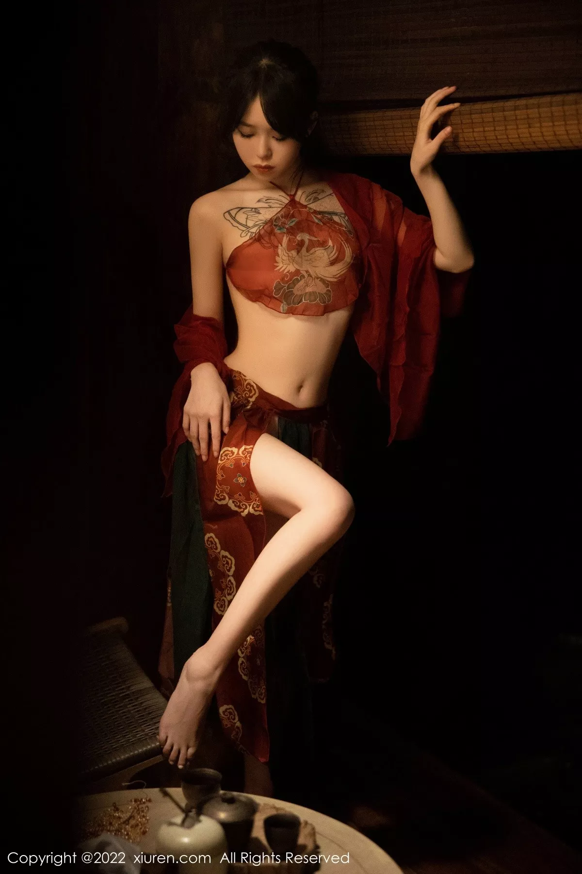 秀人集.com_[XiuRen秀人网]No.5527_模特奶瓶大理旅拍私房性感红色轻透古装服秀完美身材诱惑写真78P