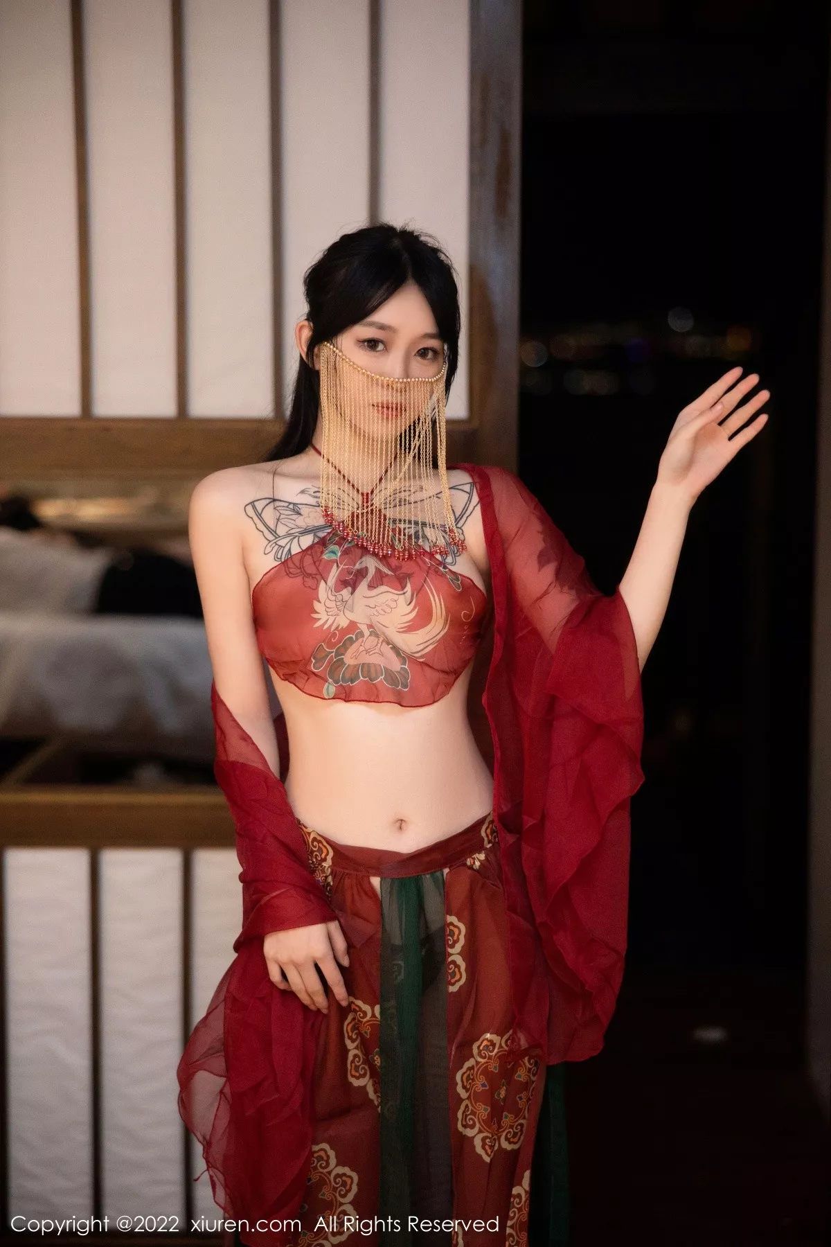 秀人集.com_[XiuRen秀人网]No.5527_模特奶瓶大理旅拍私房性感红色轻透古装服秀完美身材诱惑写真78P