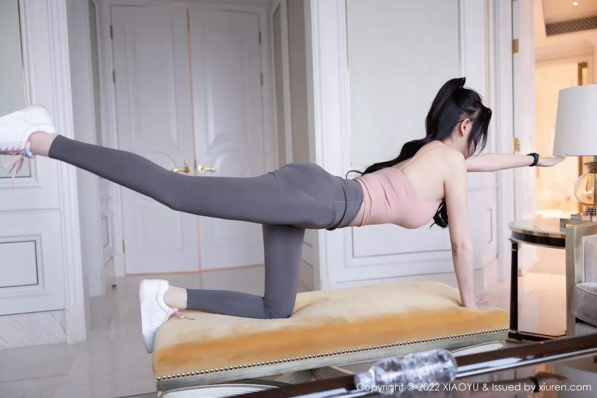 秀人集.com_[XiaoYu画语界]Vol.856_女神杨晨晨Yome心愿旅拍浅粉色吊带配深灰运动裤撩人诱惑写真91P