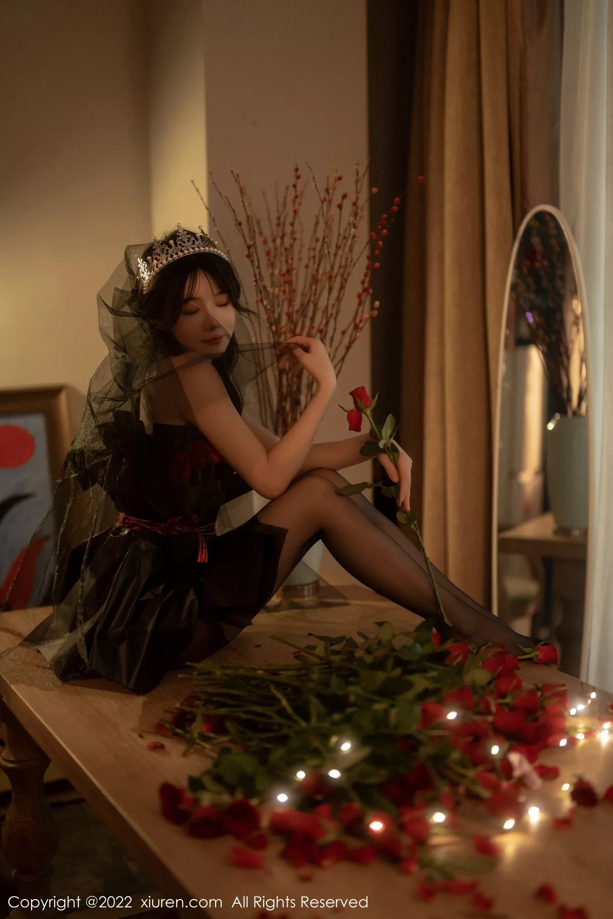 秀人集.com_[XiuRen秀人网]No.5552_模特婠婠么私房性感黑色露肩连衣裙配超薄黑丝秀曼妙身材写真74P