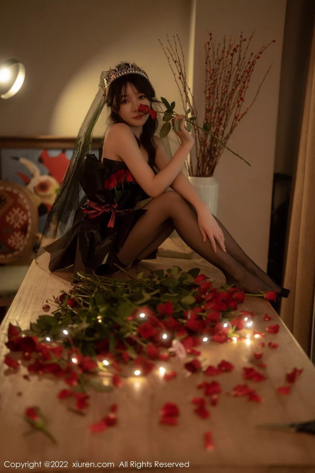 秀人集.com_[XiuRen秀人网]No.5552_模特婠婠么私房性感黑色露肩连衣裙配超薄黑丝秀曼妙身材写真74P