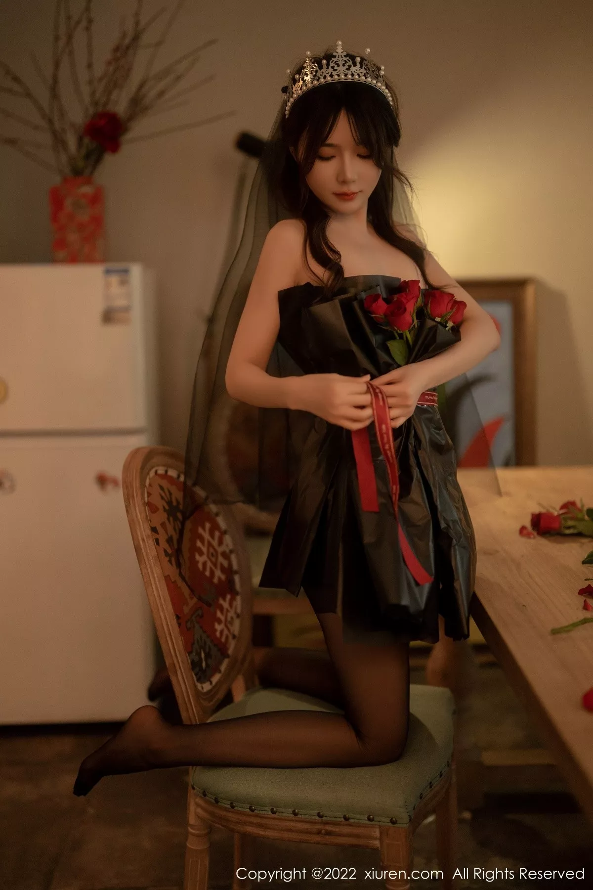 秀人集.com_[XiuRen秀人网]No.5552_模特婠婠么私房性感黑色露肩连衣裙配超薄黑丝秀曼妙身材写真74P