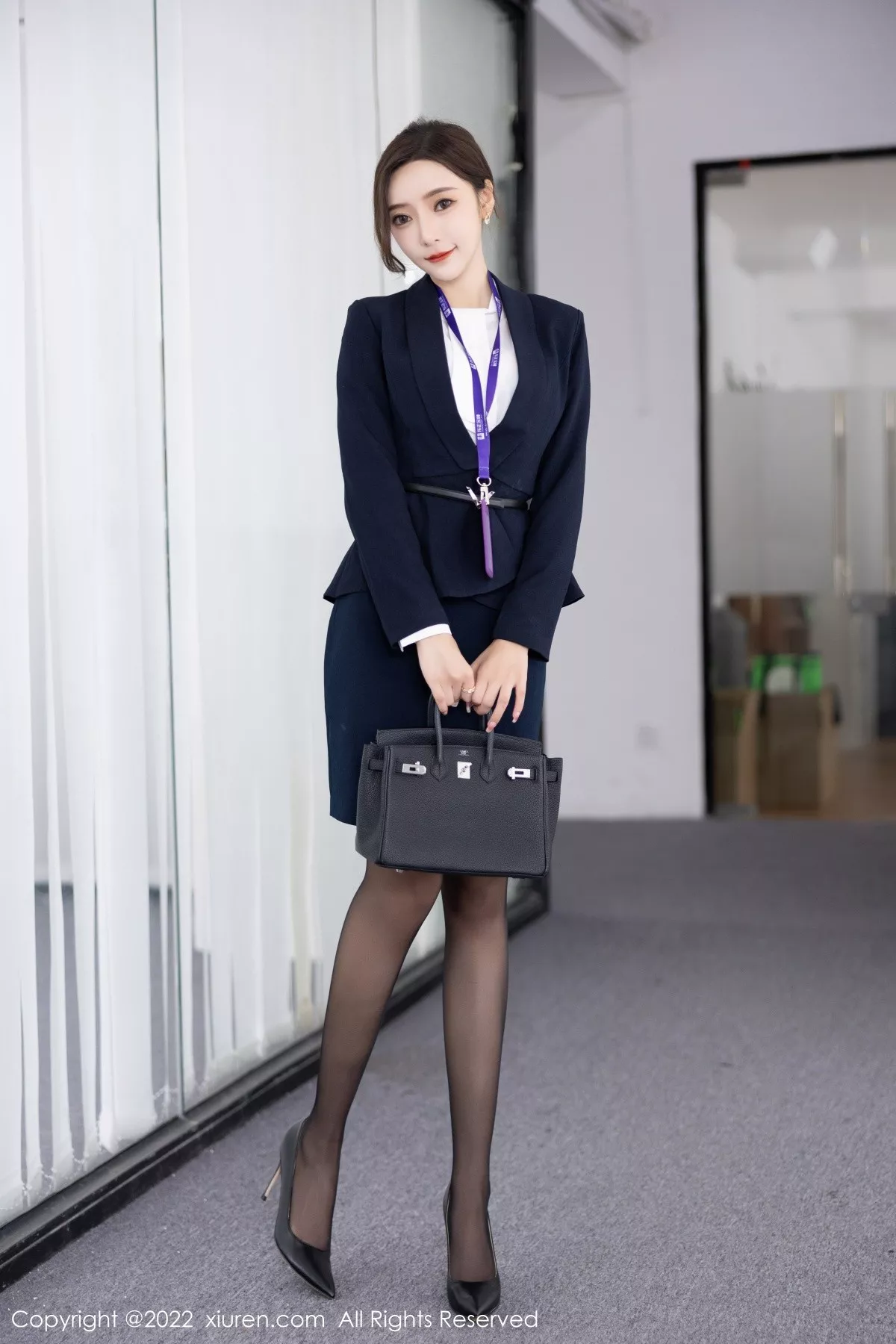 秀人集.com_[XiuRen秀人网]No.5563_女神王馨瑶yanni脱OL职业装露性感灰色内衣配超薄黑丝诱惑写真80P