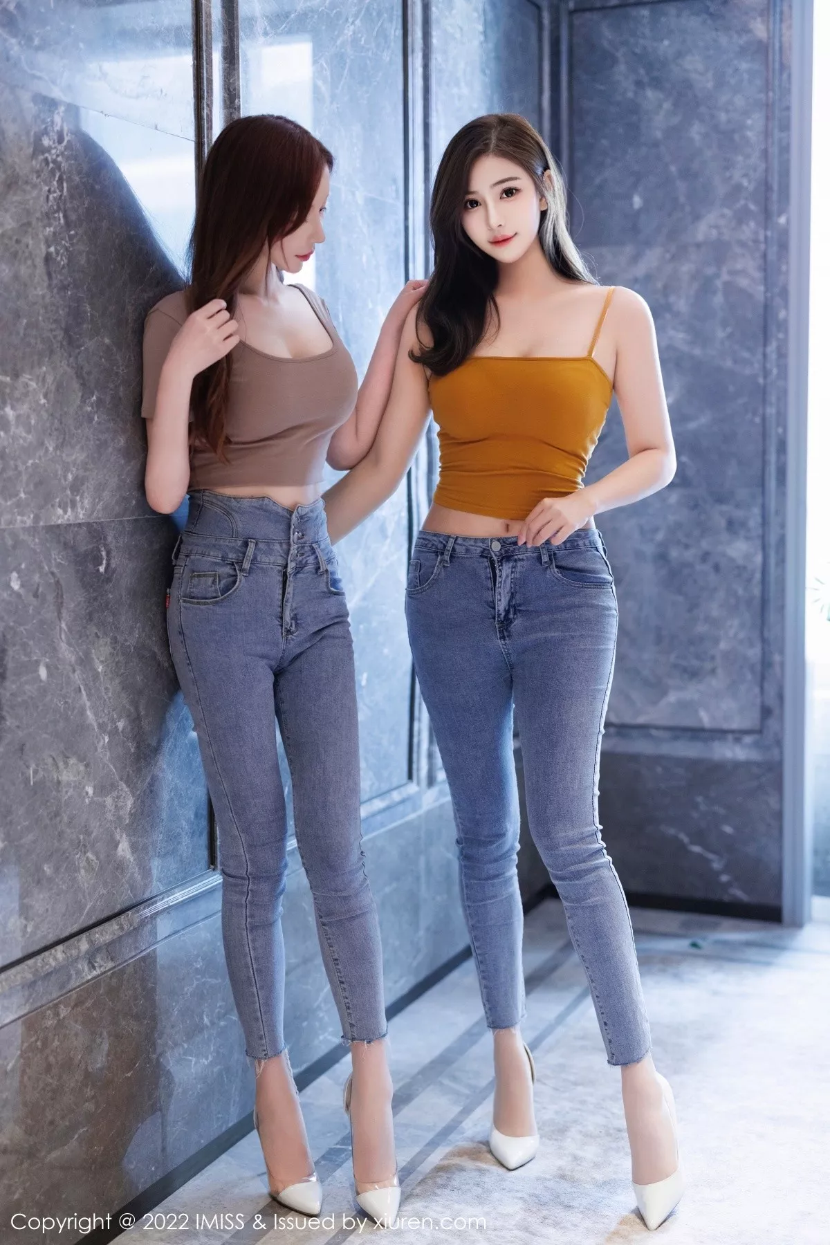 秀人集.com_[IMISS爱蜜社]Vol.697_模特合集女神Lavinia＆LindaLinda脱牛仔裤露性感内衣诱惑写真44P