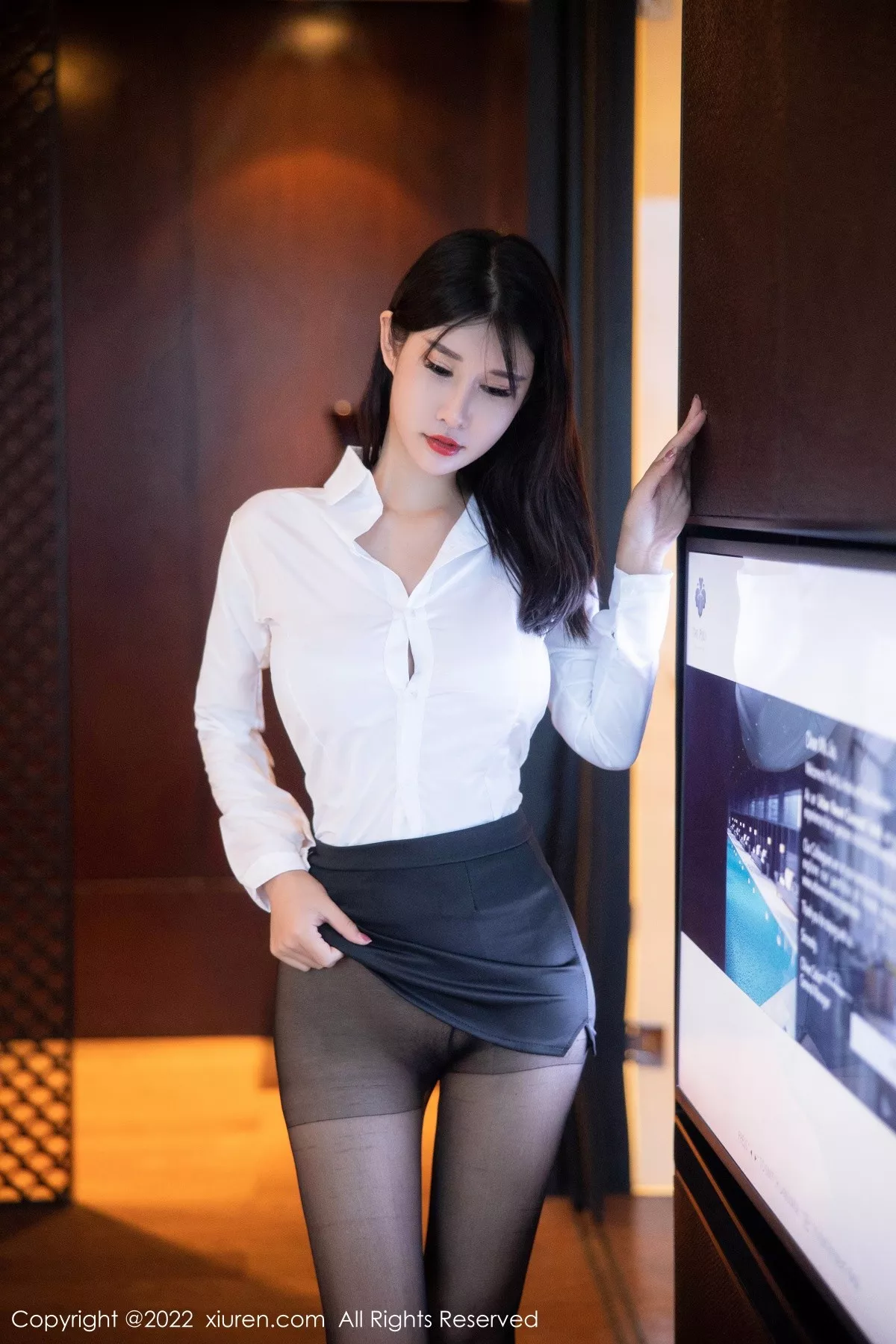 秀人集.com_[XiuRen秀人网]No.5578_模特夏沫沫tifa性感白衬衣配黑色短裙露超薄黑丝完美诱惑写真74P